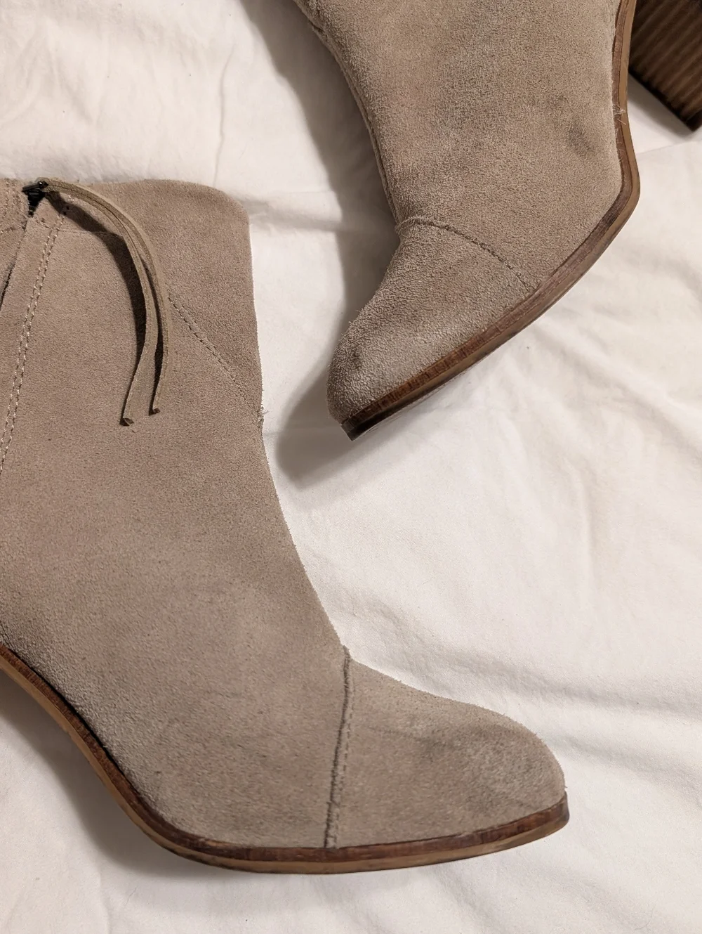 TOMS Women's Lunata Suede Ankle Booties in a Neutral Taupe Color Size 8.5
